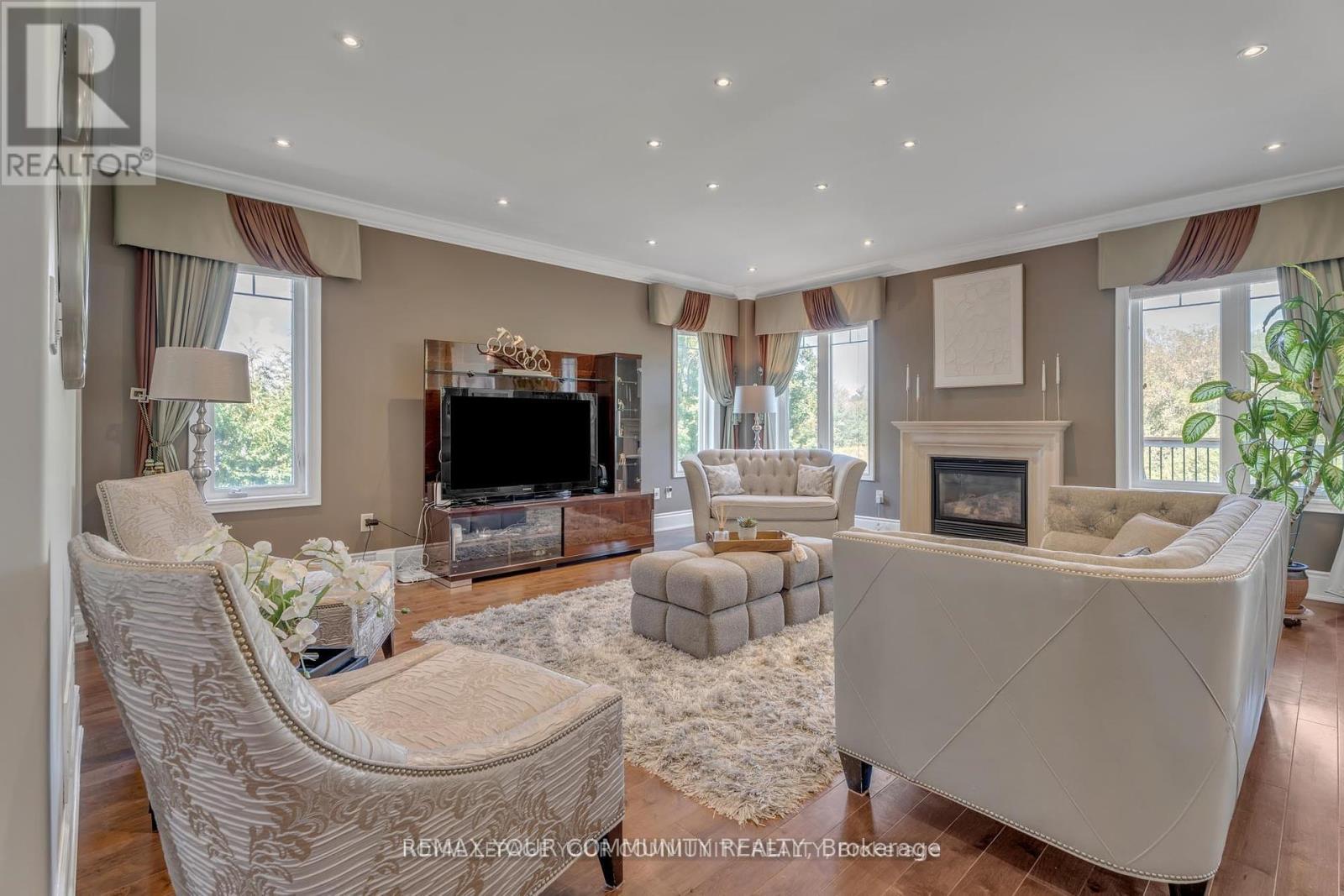 35 Vandervoort Drive, Richmond Hill, Ontario  L4E 0C7 - Photo 12 - N13034794