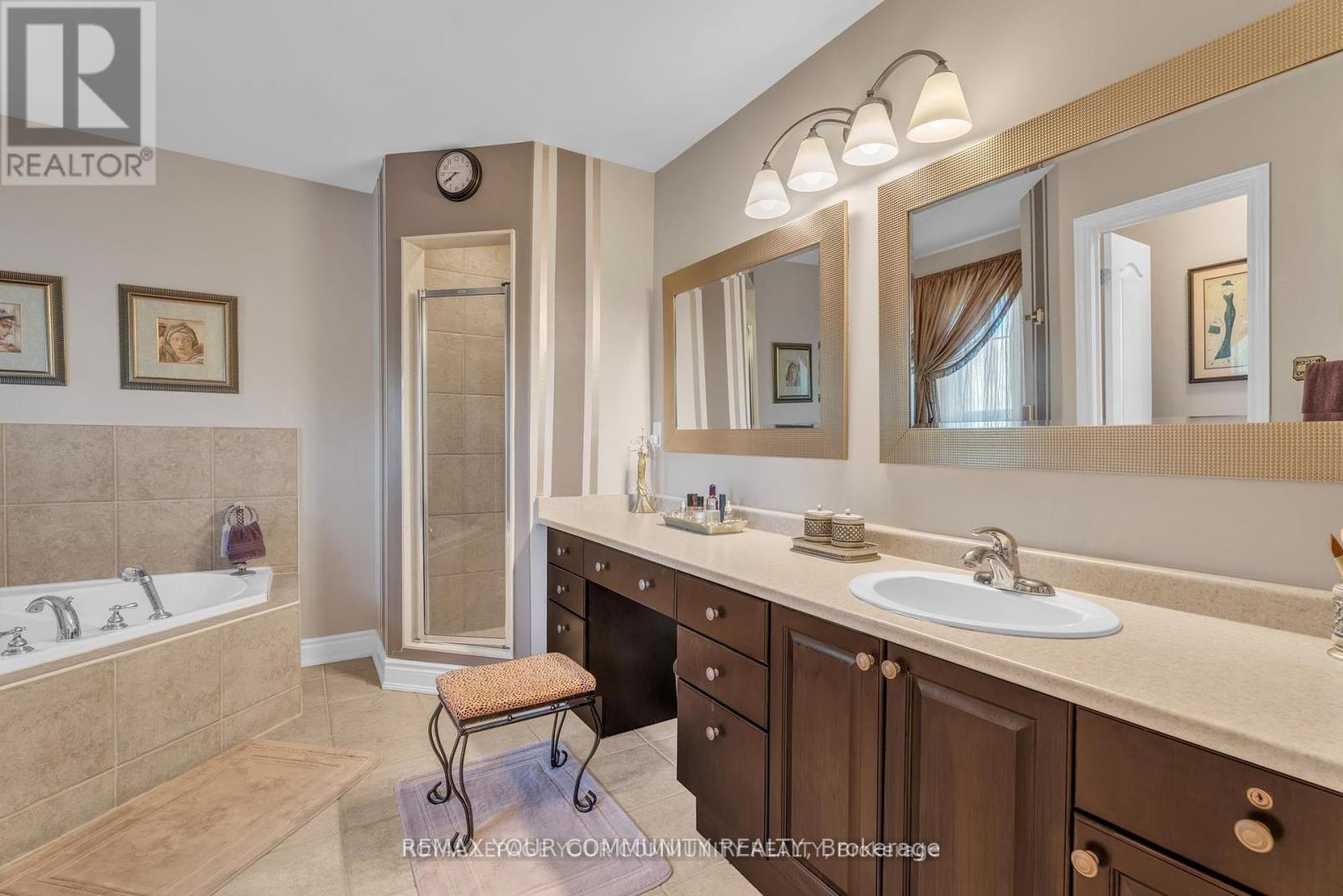 35 Vandervoort Drive, Richmond Hill, Ontario  L4E 0C7 - Photo 20 - N13034794