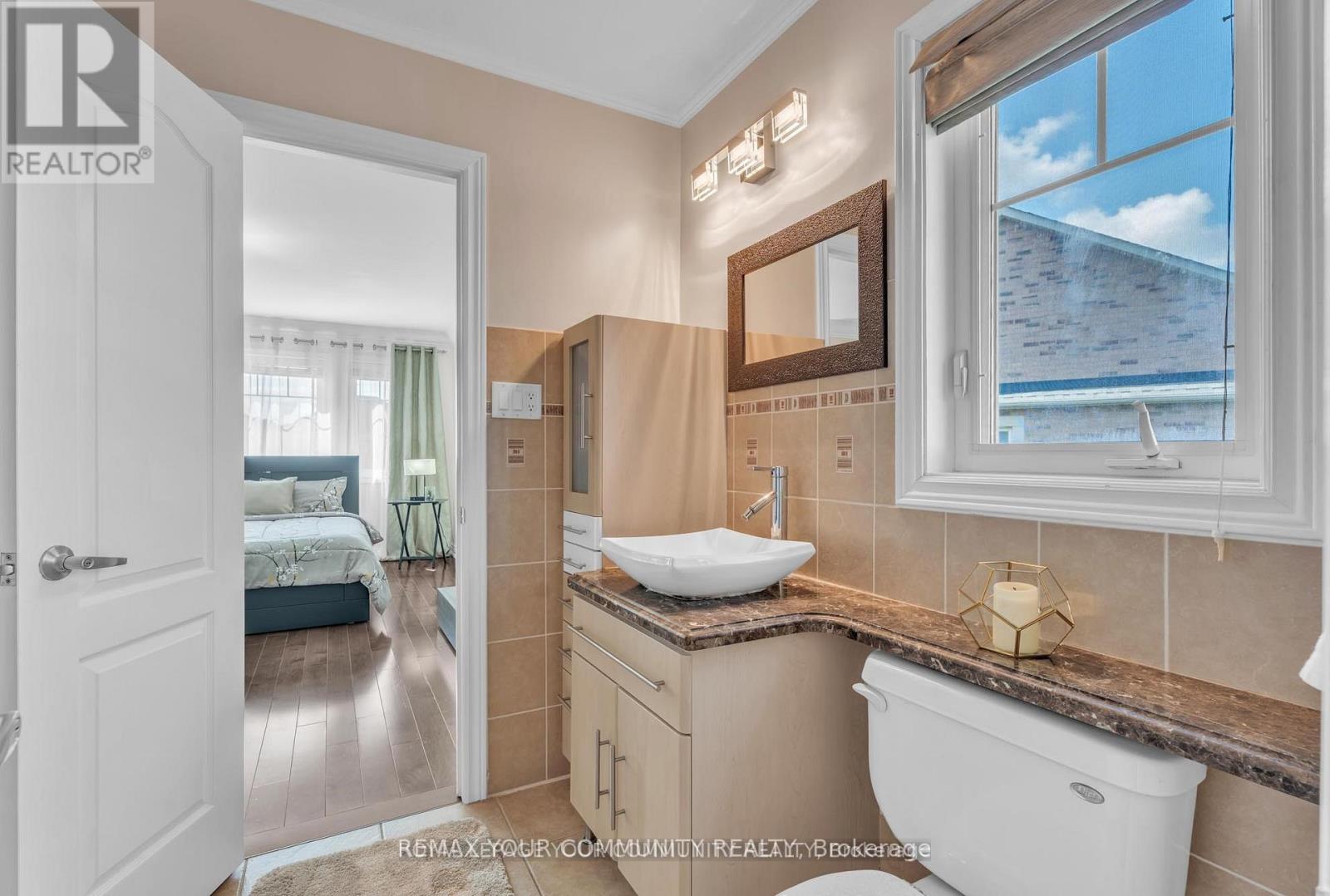 35 Vandervoort Drive, Richmond Hill, Ontario  L4E 0C7 - Photo 22 - N13034794