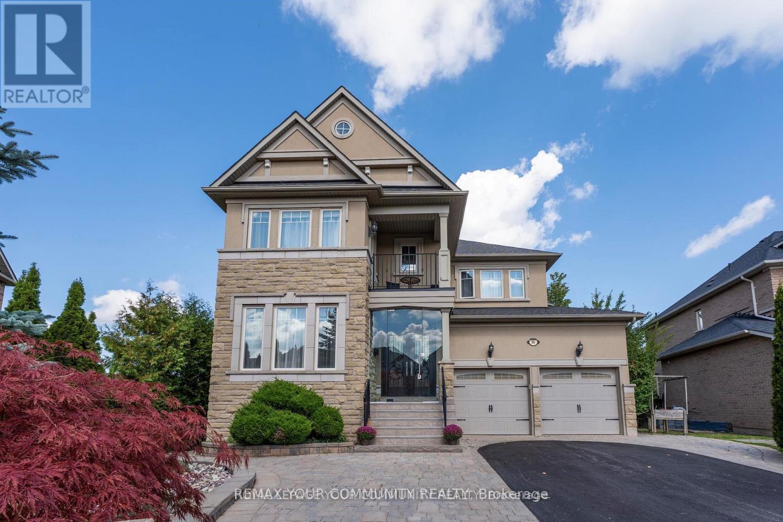 35 Vandervoort Drive, Richmond Hill, Ontario  L4E 0C7 - Photo 3 - N13034794