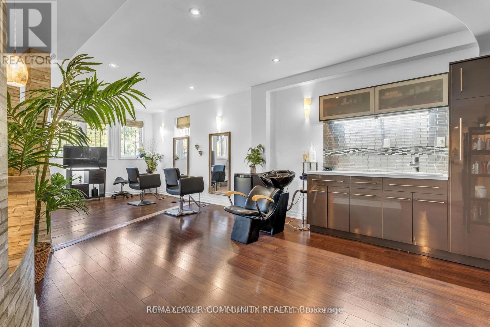 35 Vandervoort Drive, Richmond Hill, Ontario  L4E 0C7 - Photo 34 - N13034794