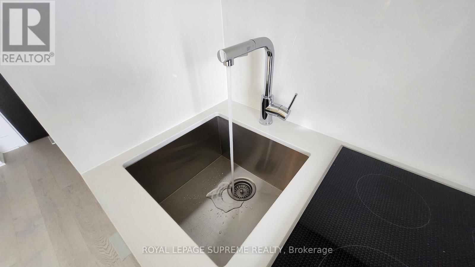 5805 - 11 Yorkville Avenue, Toronto, Ontario  M4W 0B7 - Photo 12 - C12929860