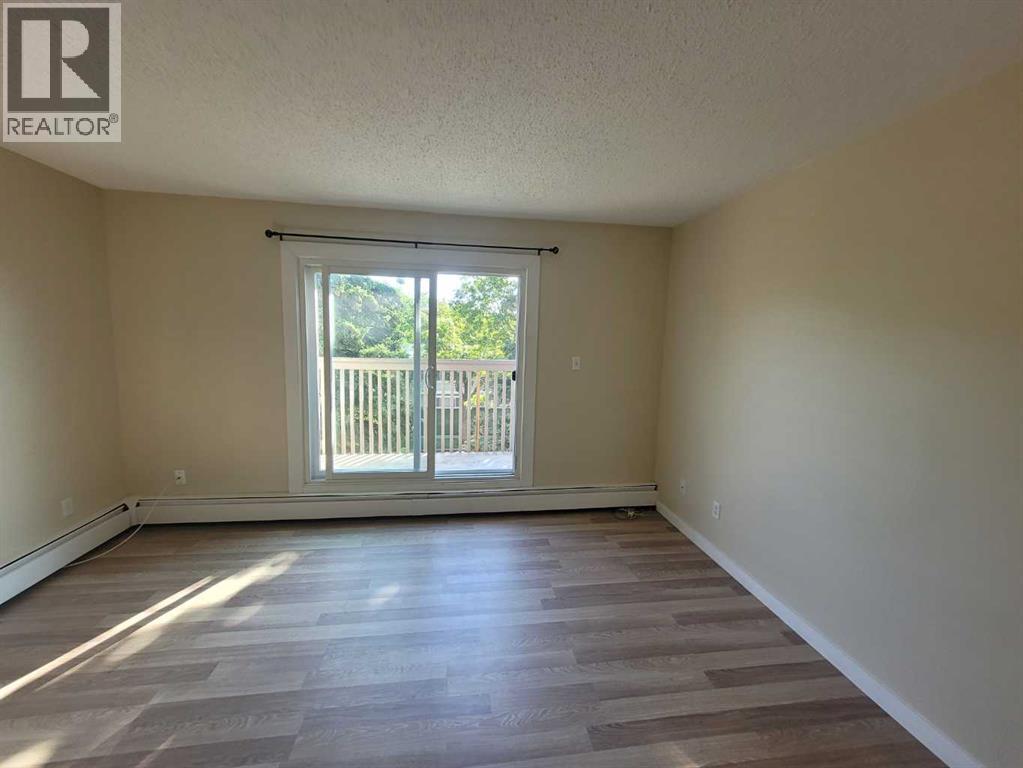 302, 114 Mount Pleasant Drive, Camrose, Alberta  T4V 2M7 - Photo 10 - A2131973