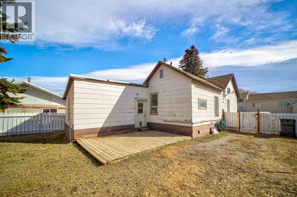 1052 Bev Mclachlin Drive, Pincher Creek, Alberta  T0K 1W0 - Photo 28 - A2294430