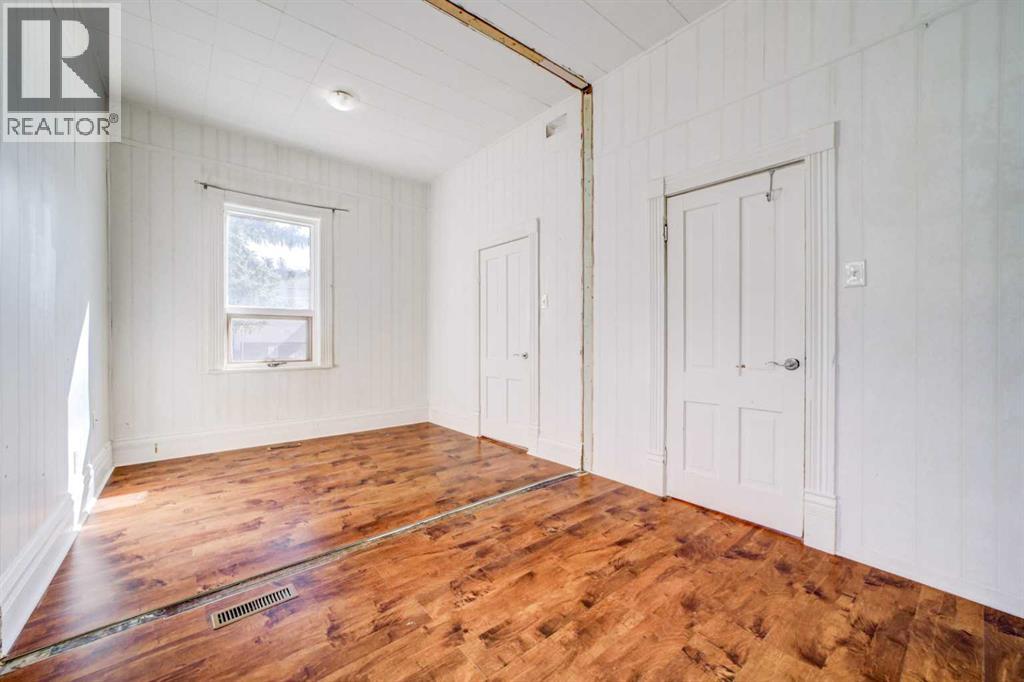 1052 Bev Mclachlin Drive, Pincher Creek, Alberta  T0K 1W0 - Photo 11 - A2294430