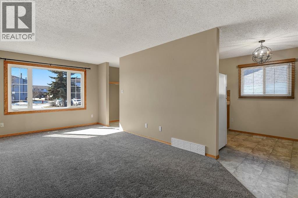 9514 76 Avenue, Grande Prairie, Alberta  T8V 4T6 - Photo 6 - A2302433