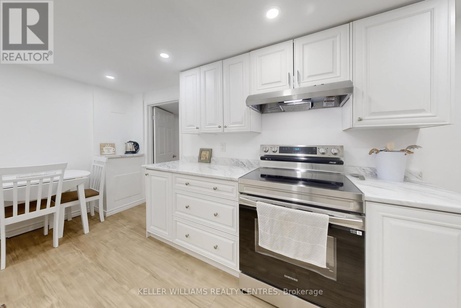 549 Rustic Road, Toronto, Ontario  M6L 1X8 - Photo 22 - W13034836