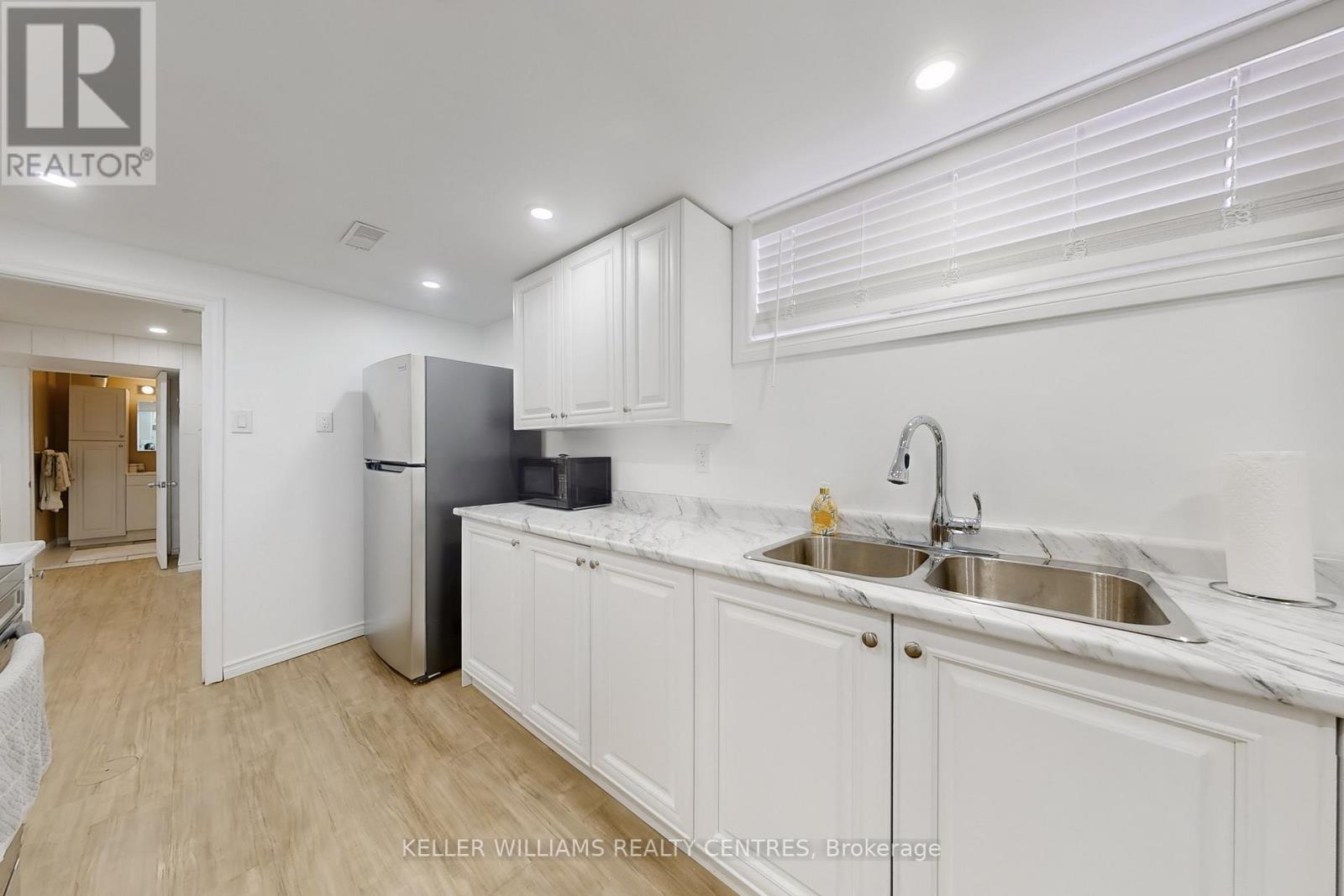 549 Rustic Road, Toronto, Ontario  M6L 1X8 - Photo 23 - W13034836