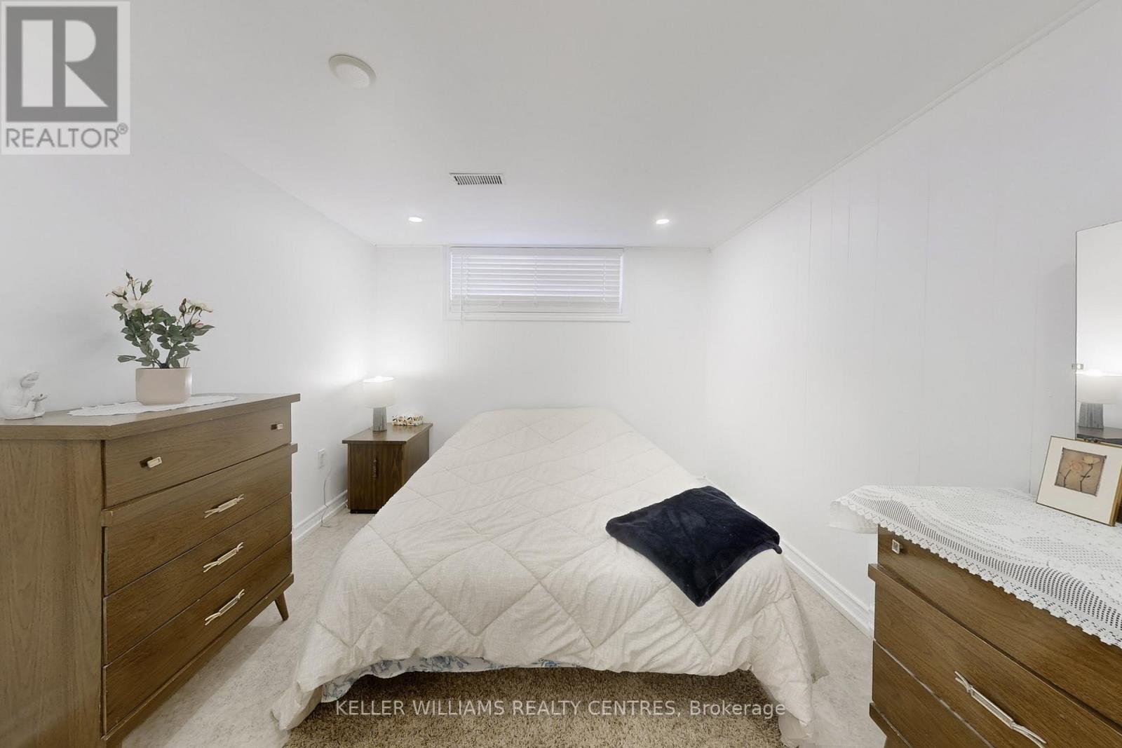 549 Rustic Road, Toronto, Ontario  M6L 1X8 - Photo 27 - W13034836