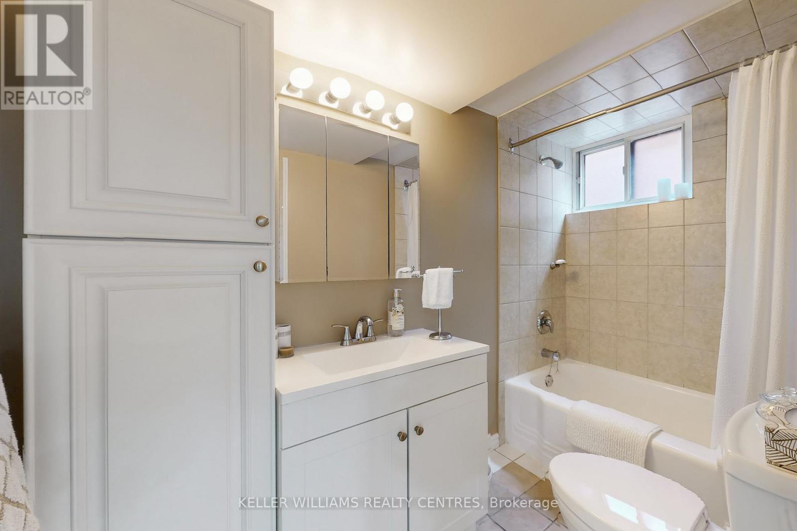 549 Rustic Road, Toronto, Ontario  M6L 1X8 - Photo 29 - W13034836