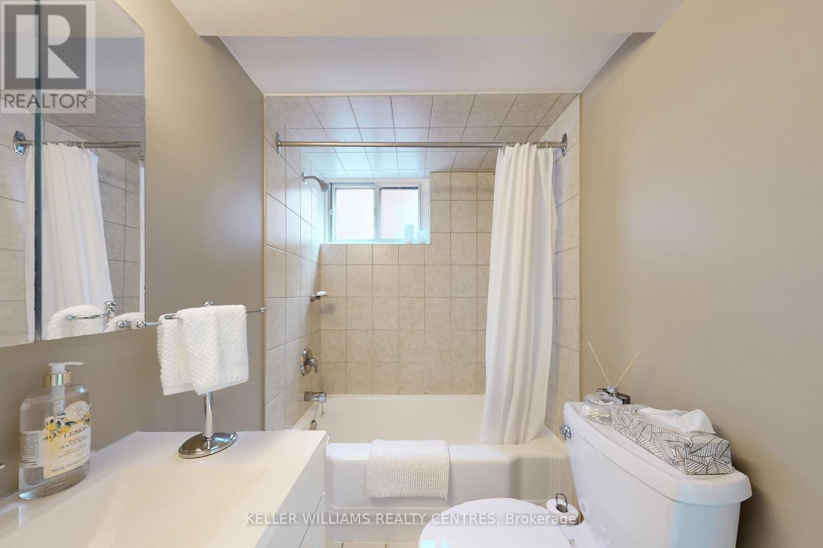 549 Rustic Road, Toronto, Ontario  M6L 1X8 - Photo 30 - W13034836