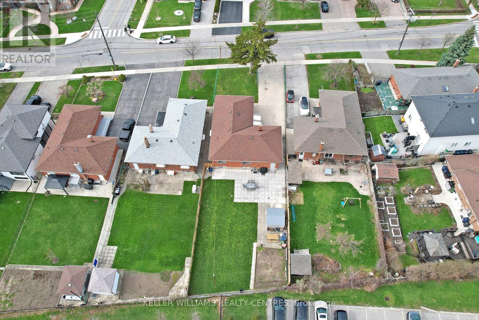 549 Rustic Road, Toronto, Ontario  M6L 1X8 - Photo 35 - W13034836