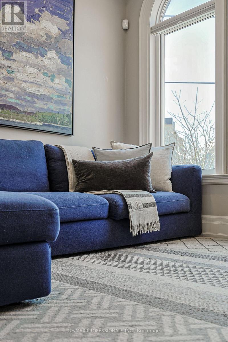 9b Harlton Crescent, Toronto, Ontario  M6M 1L2 - Photo 10 - W13034844