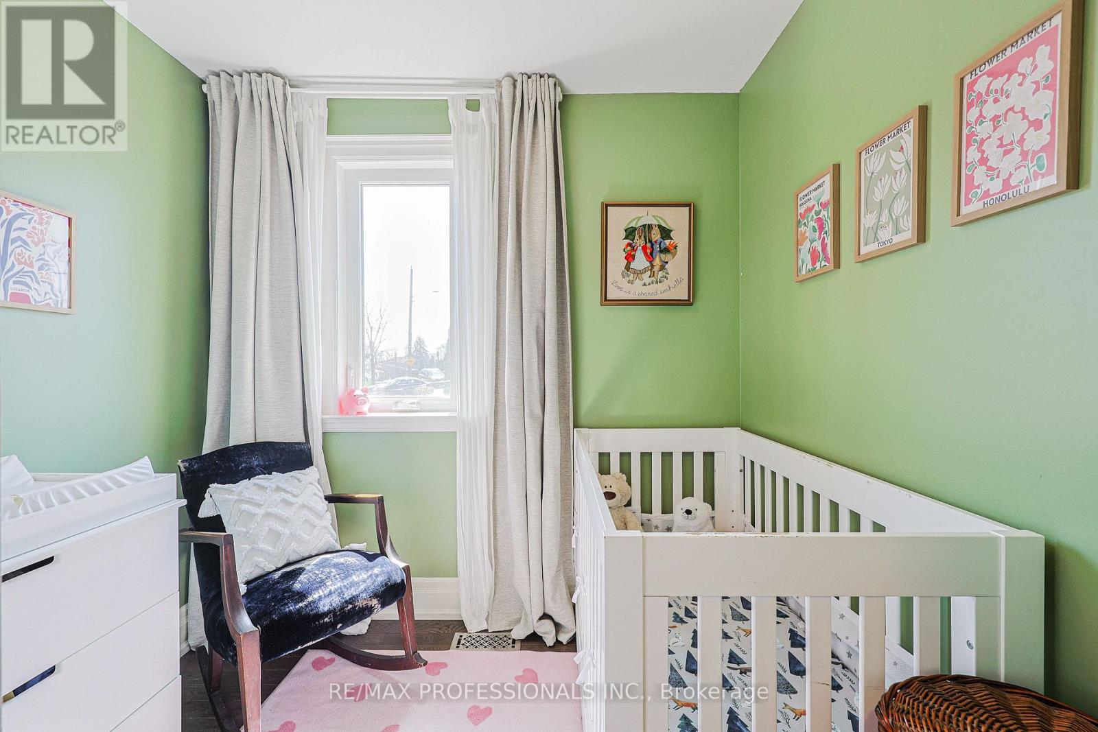 9b Harlton Crescent, Toronto, Ontario  M6M 1L2 - Photo 26 - W13034844