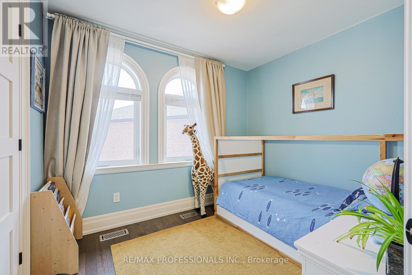 9b Harlton Crescent, Toronto, Ontario  M6M 1L2 - Photo 28 - W13034844