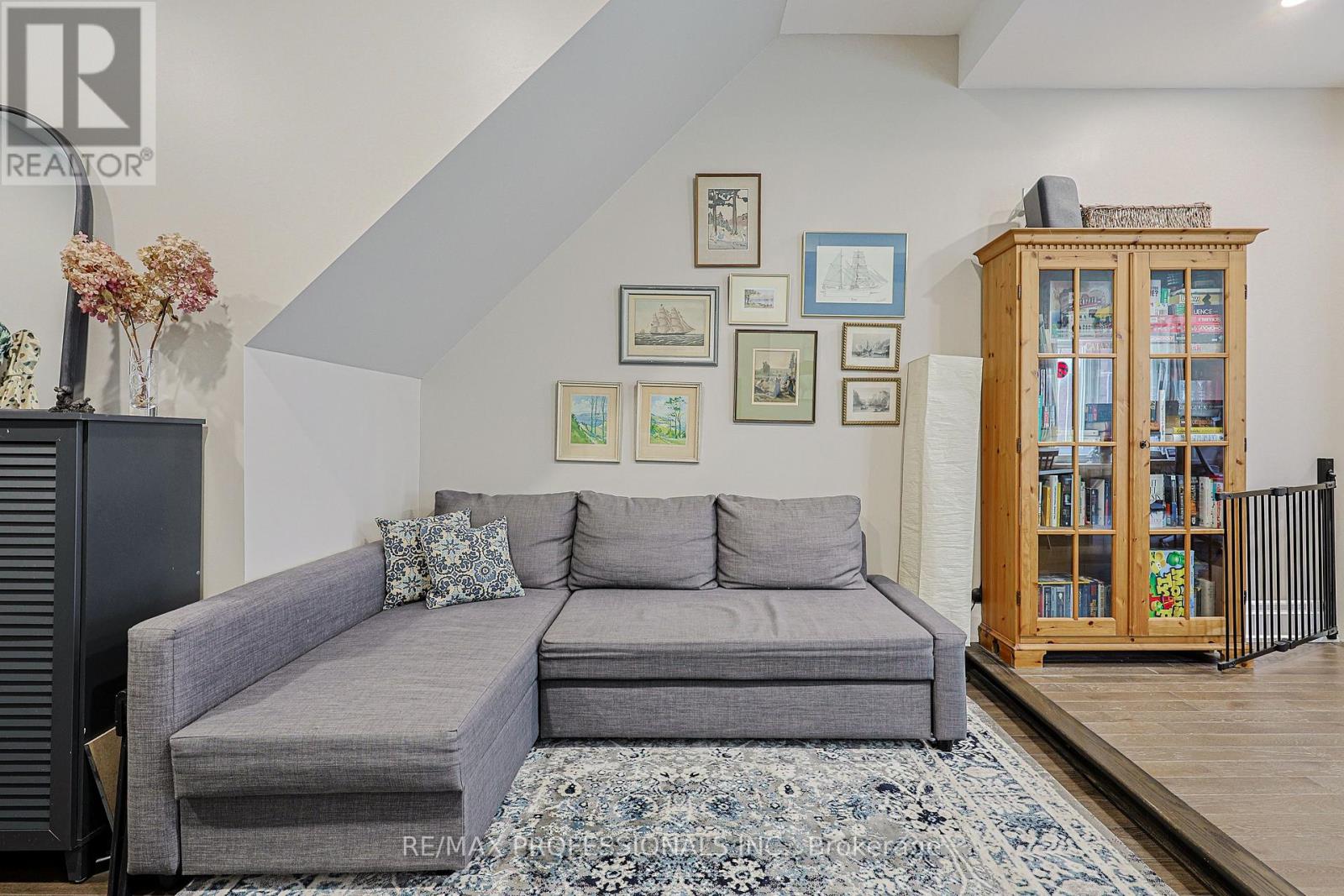 9b Harlton Crescent, Toronto, Ontario  M6M 1L2 - Photo 36 - W13034844