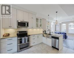 9B HARLTON CRESCENT, Toronto, Ontario