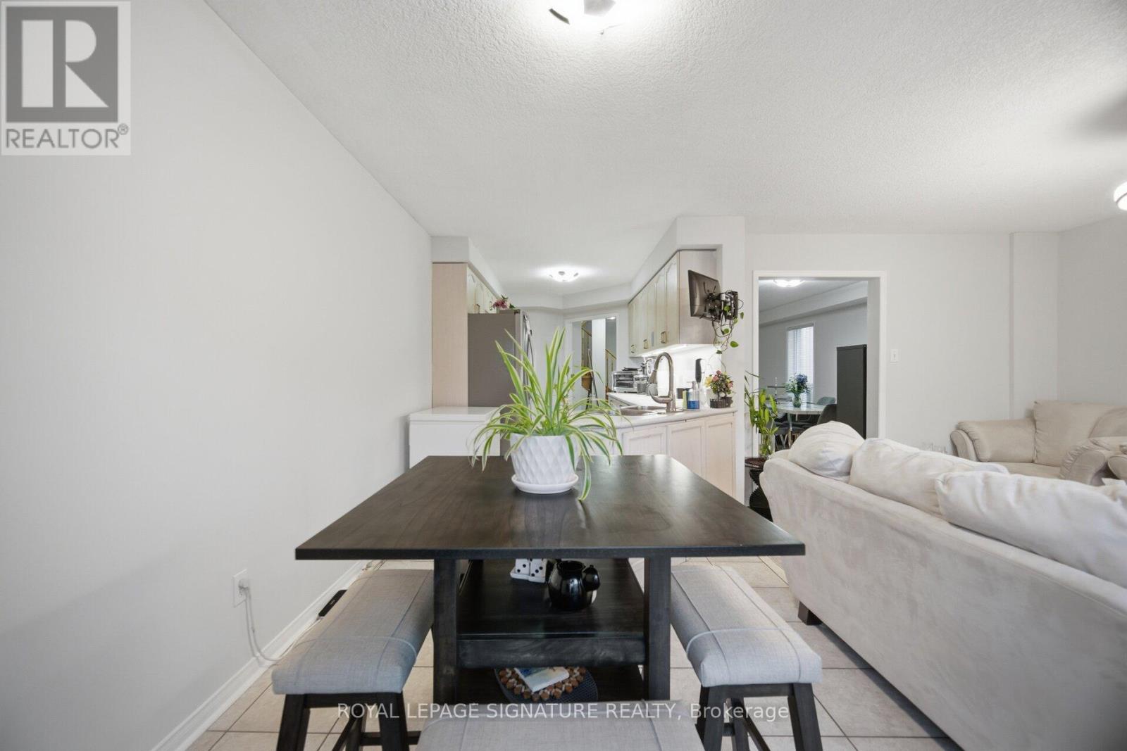 588 Rossellini Drive, Mississauga, Ontario  L5W 1M4 - Photo 16 - W13034898