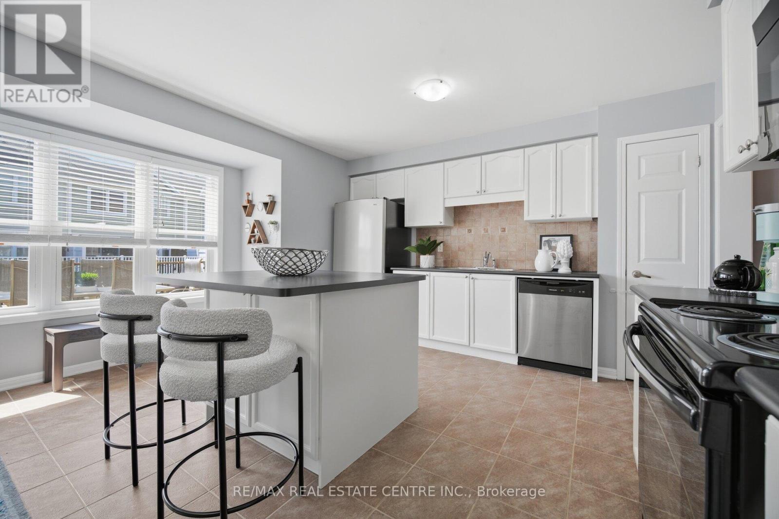 680 Mceastern Path, Milton, Ontario  L9T 0G4 - Photo 16 - W13034908