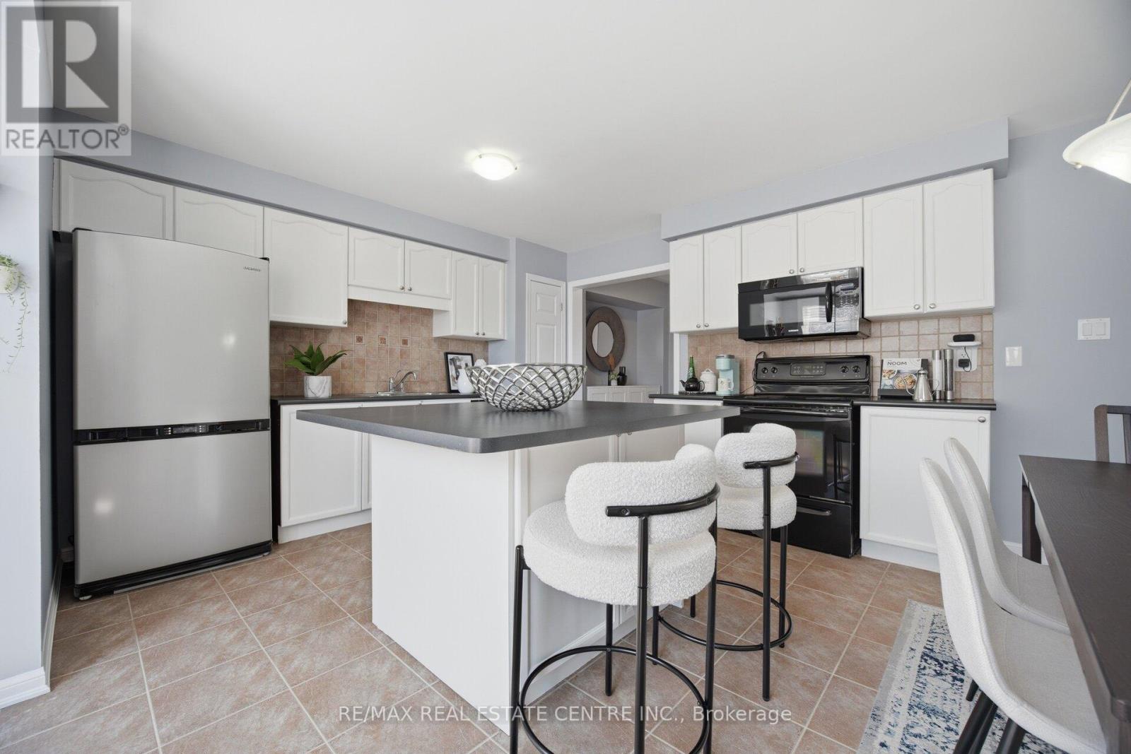 680 Mceastern Path, Milton, Ontario  L9T 0G4 - Photo 17 - W13034908