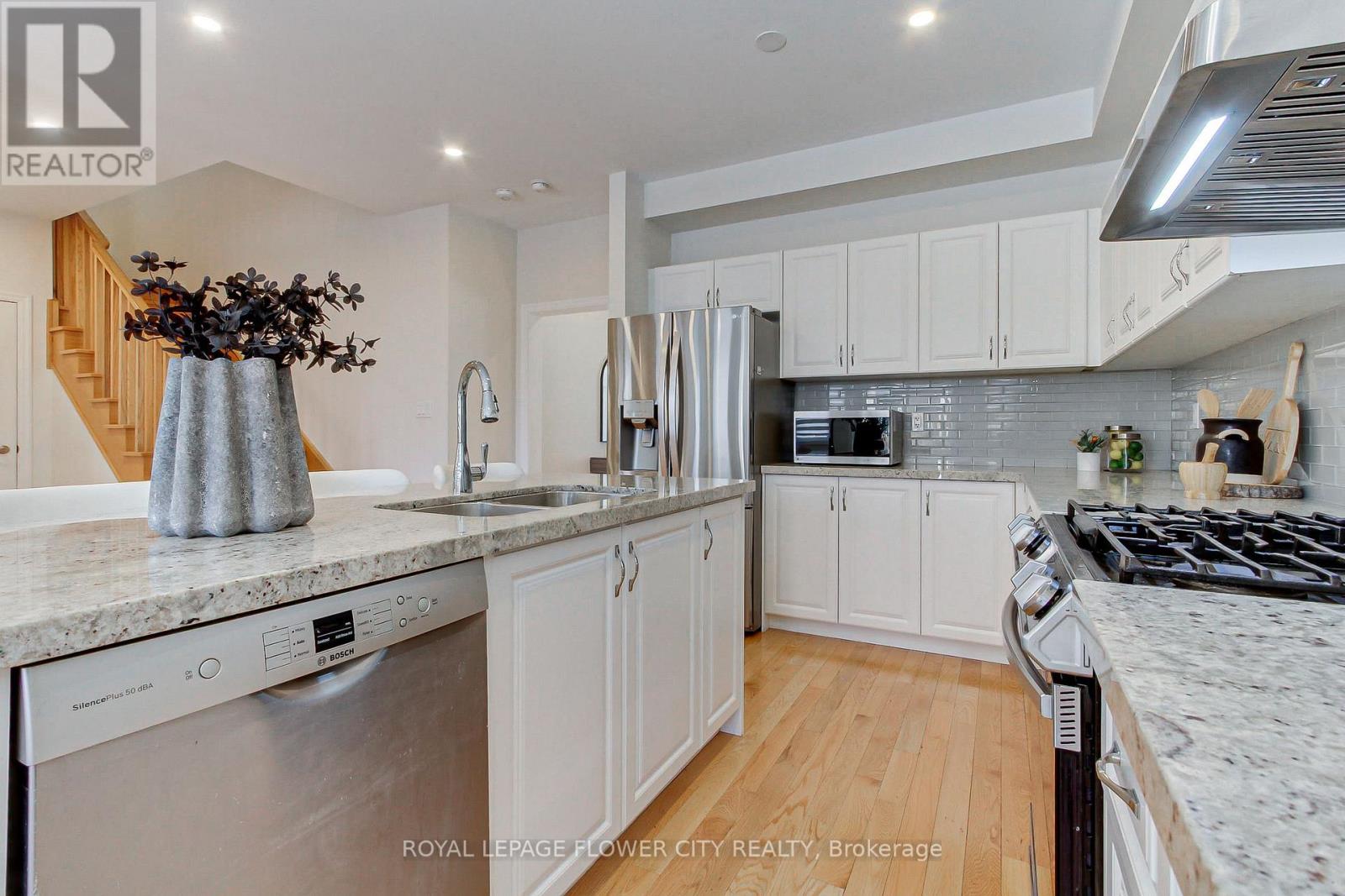 3362 Post Road, Oakville, Ontario  L6H 0Z4 - Photo 10 - W13034924