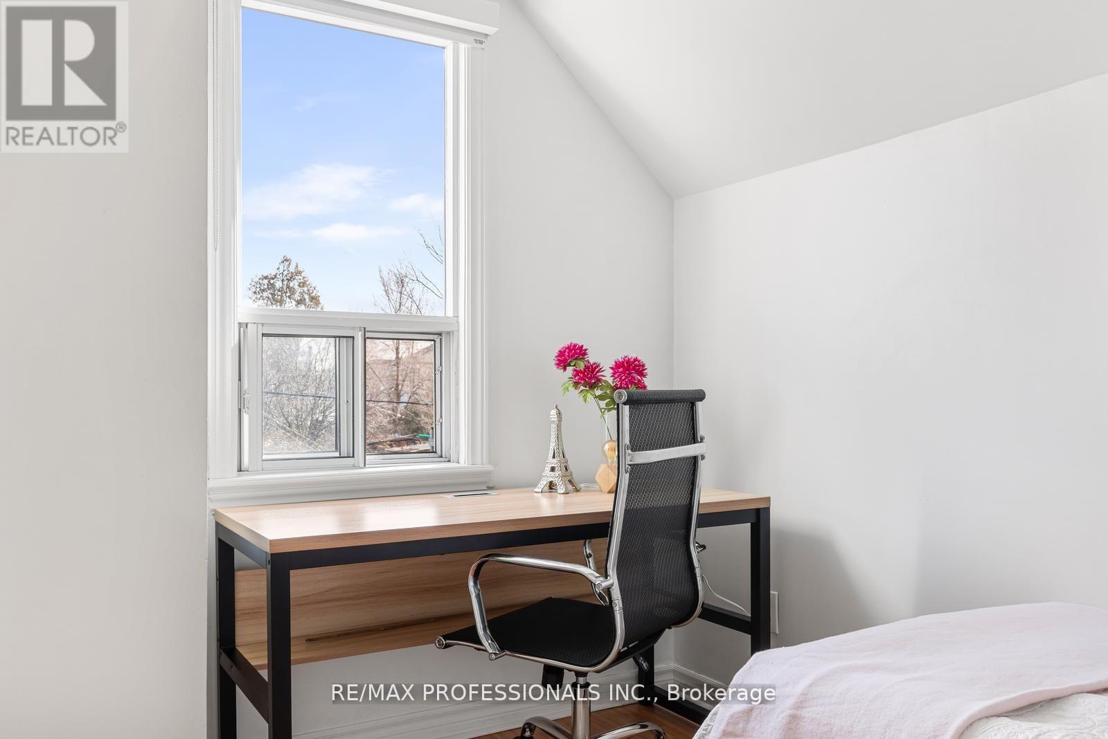 1 Gray Avenue, Toronto, Ontario  M6N 4S5 - Photo 25 - W13034926