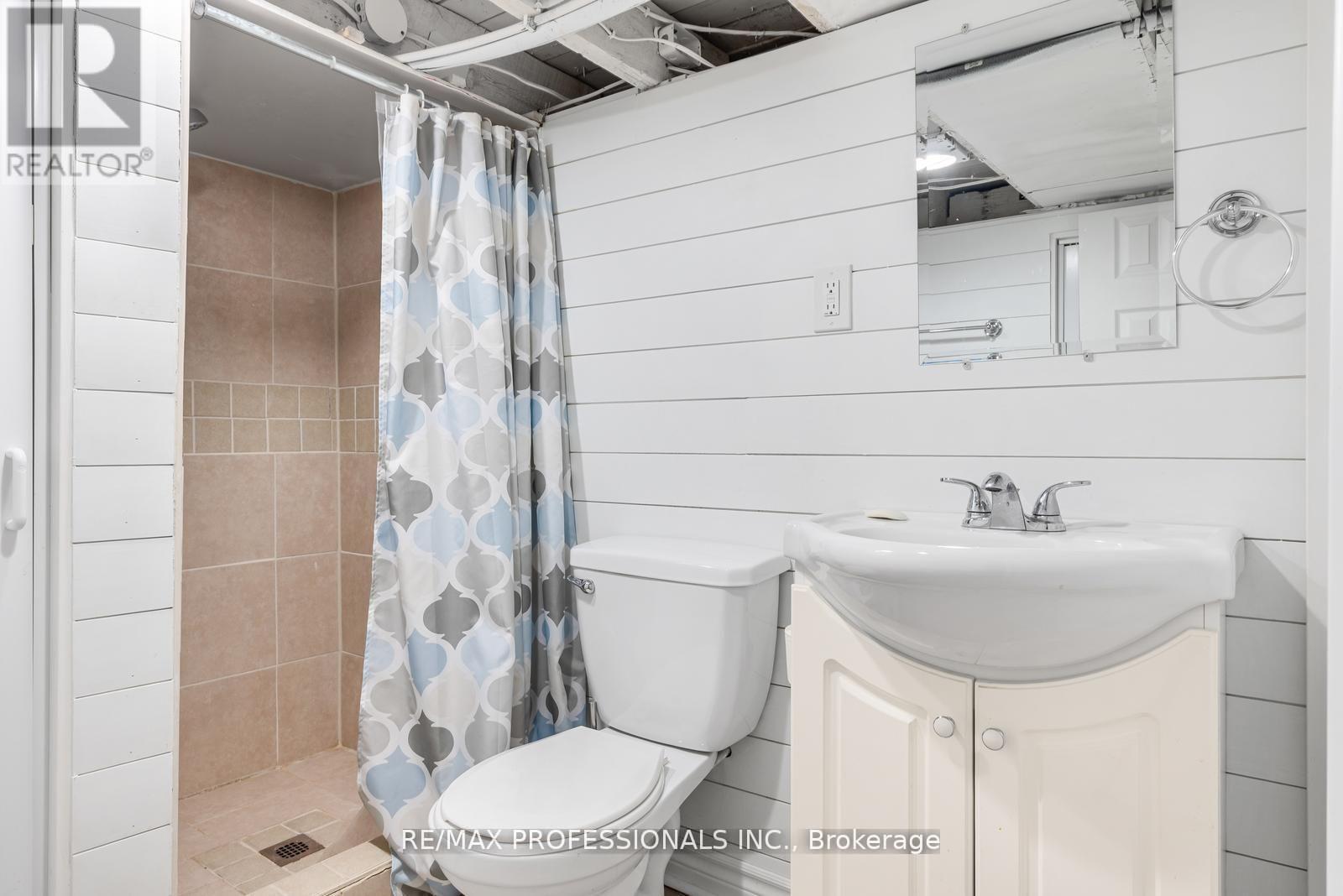 1 Gray Avenue, Toronto, Ontario  M6N 4S5 - Photo 32 - W13034926