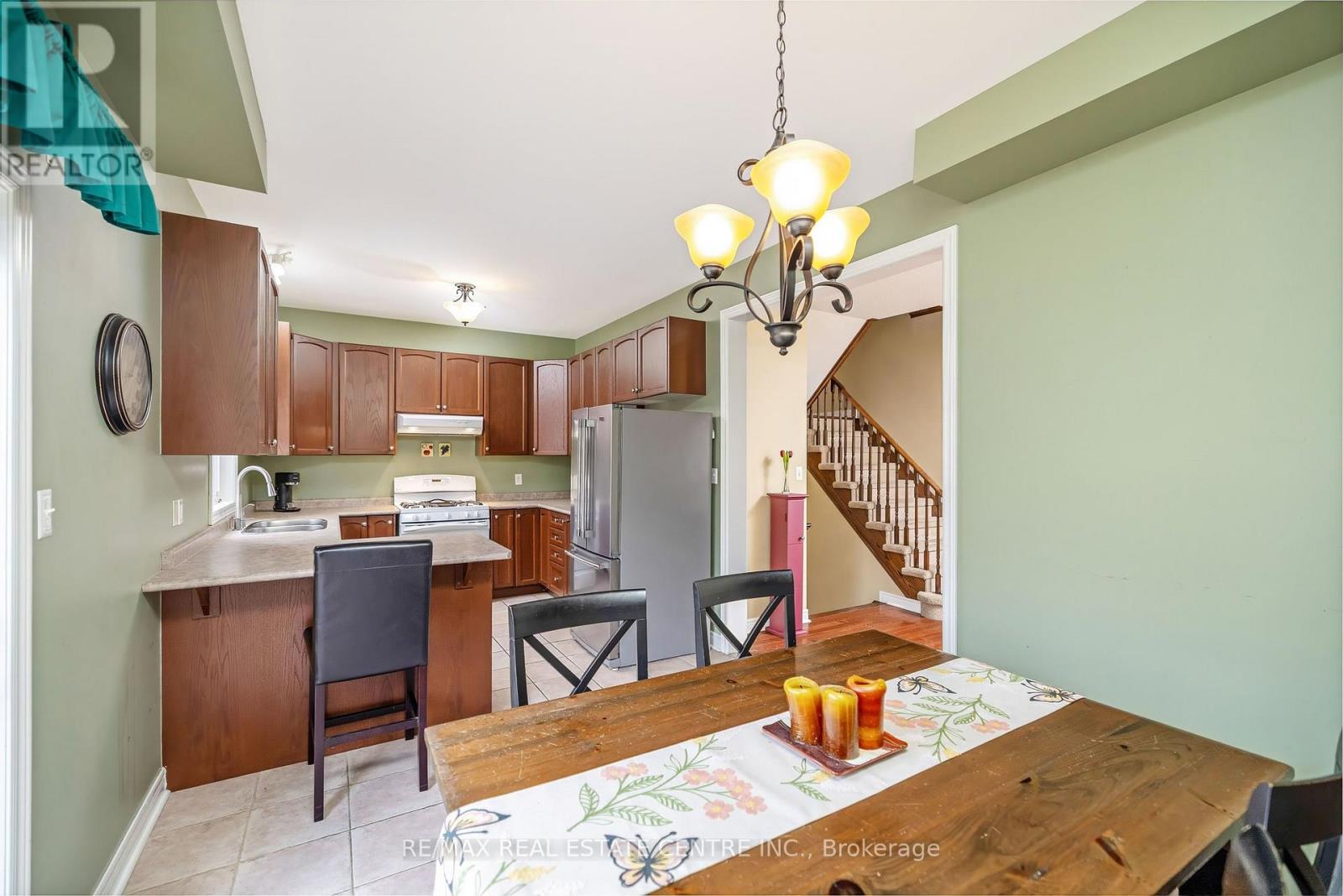 305 Teetzel Drive, Milton, Ontario  L9T 0B1 - Photo 11 - W13034928