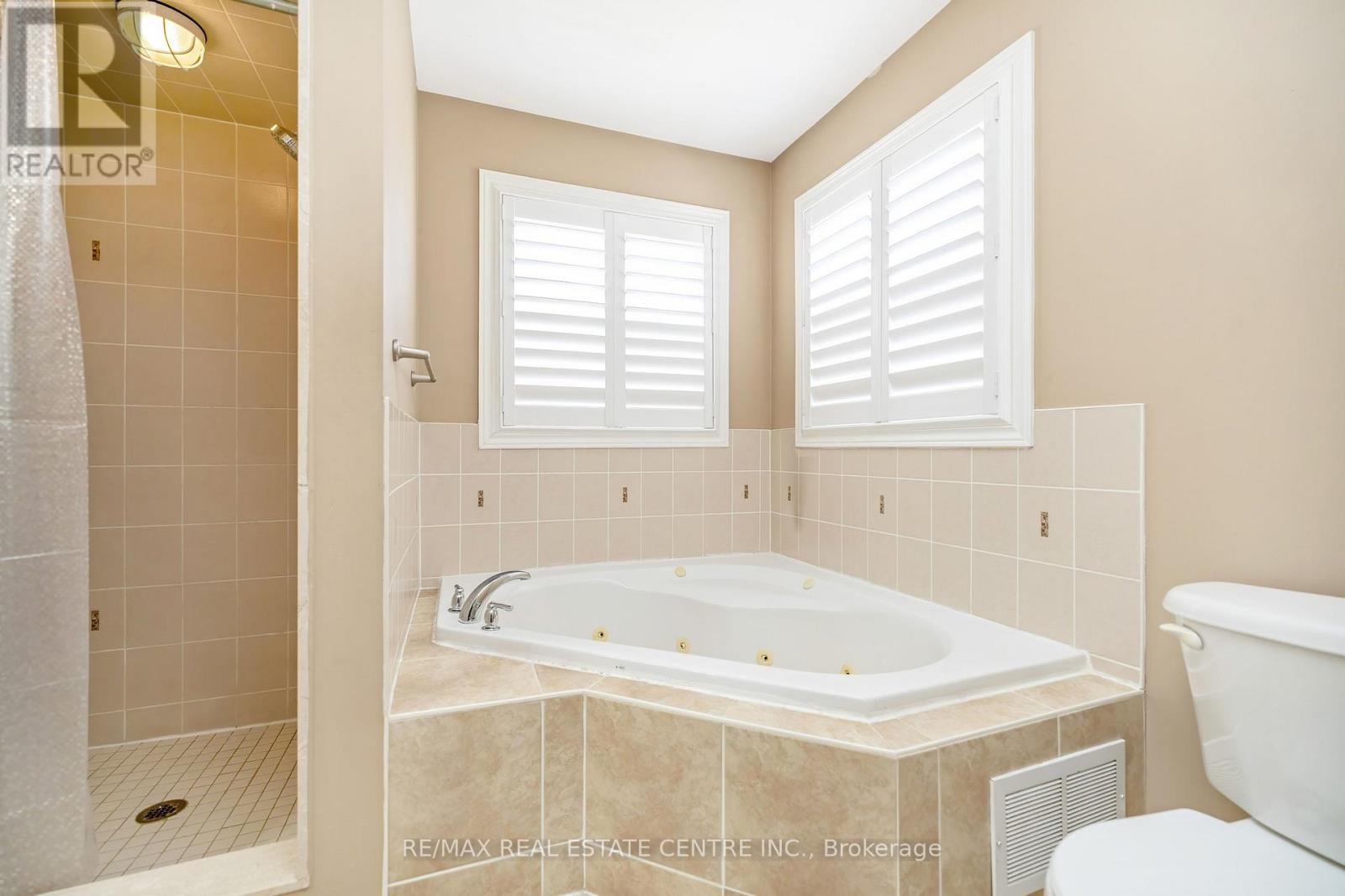 305 Teetzel Drive, Milton, Ontario  L9T 0B1 - Photo 18 - W13034928