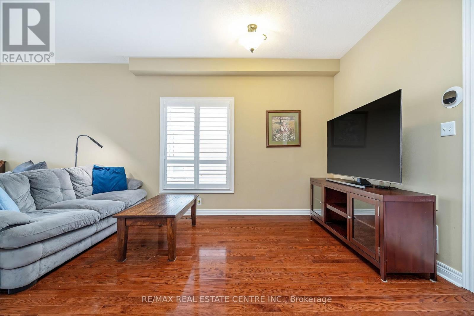 305 Teetzel Drive, Milton, Ontario  L9T 0B1 - Photo 9 - W13034928