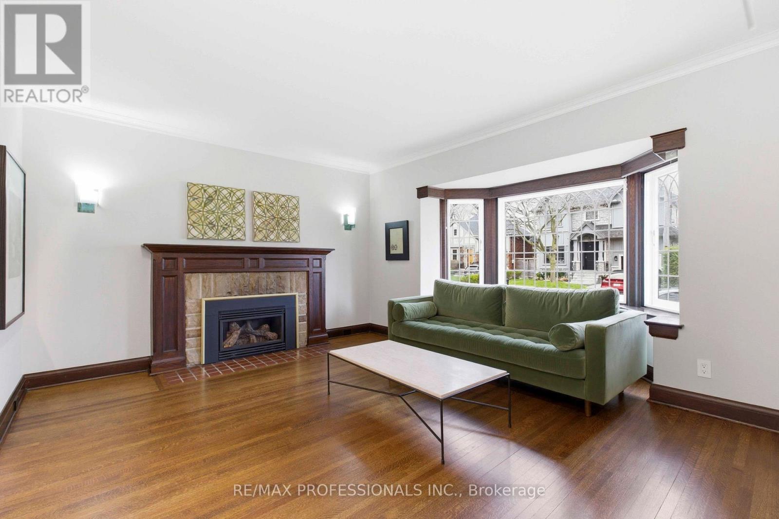 10 Edgemore Drive, Toronto, Ontario  M8Y 2M8 - Photo 10 - W13034930