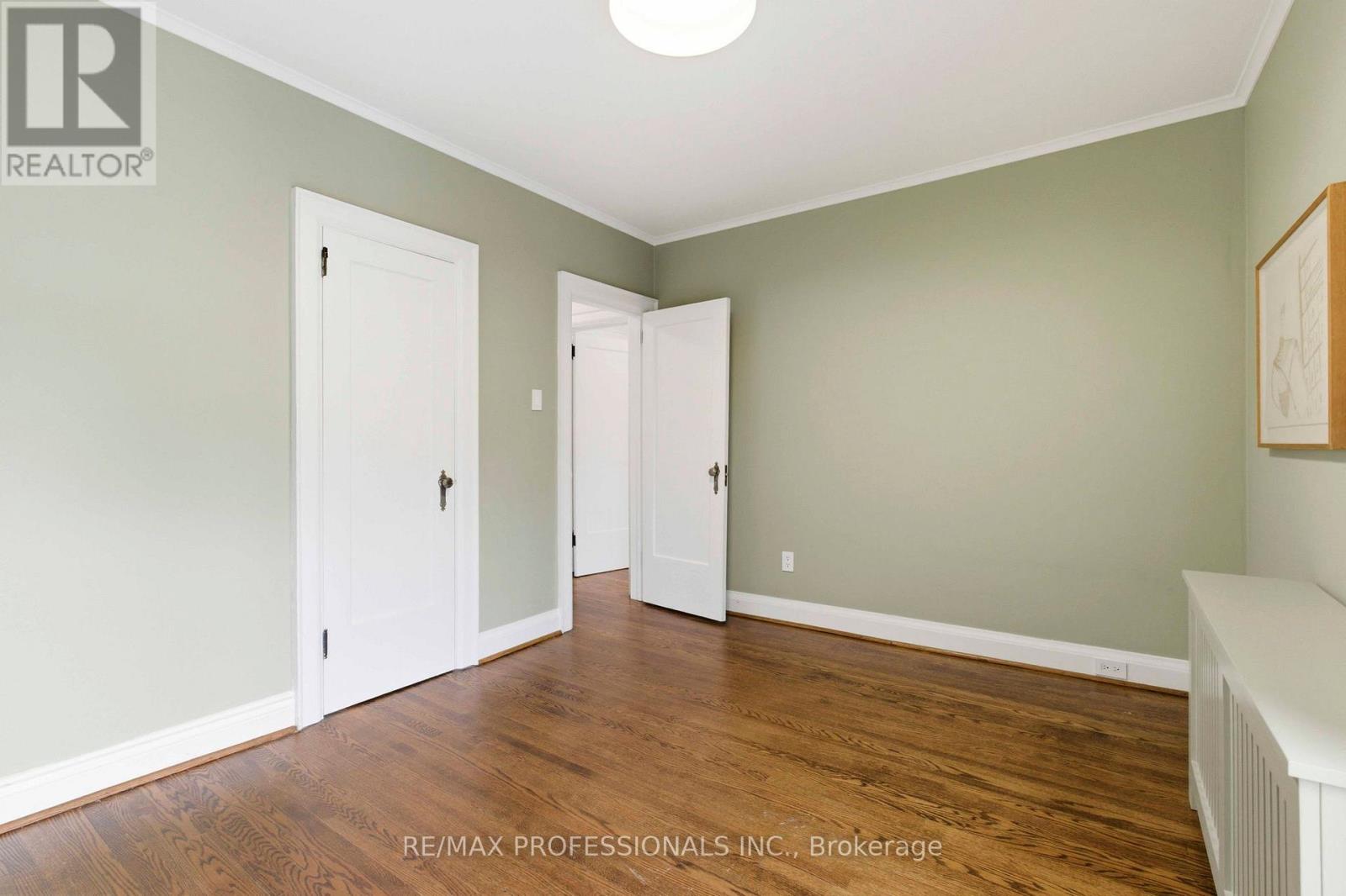 10 Edgemore Drive, Toronto, Ontario  M8Y 2M8 - Photo 22 - W13034930