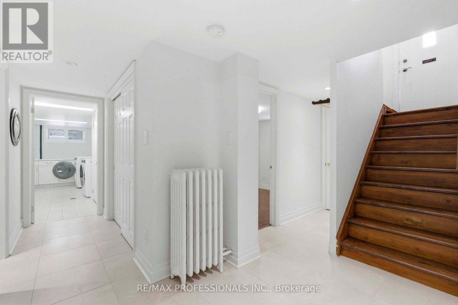 10 Edgemore Drive, Toronto, Ontario  M8Y 2M8 - Photo 25 - W13034930