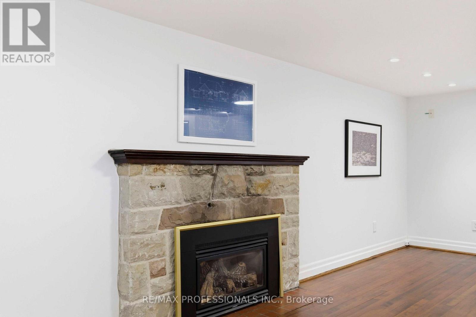 10 Edgemore Drive, Toronto, Ontario  M8Y 2M8 - Photo 28 - W13034930