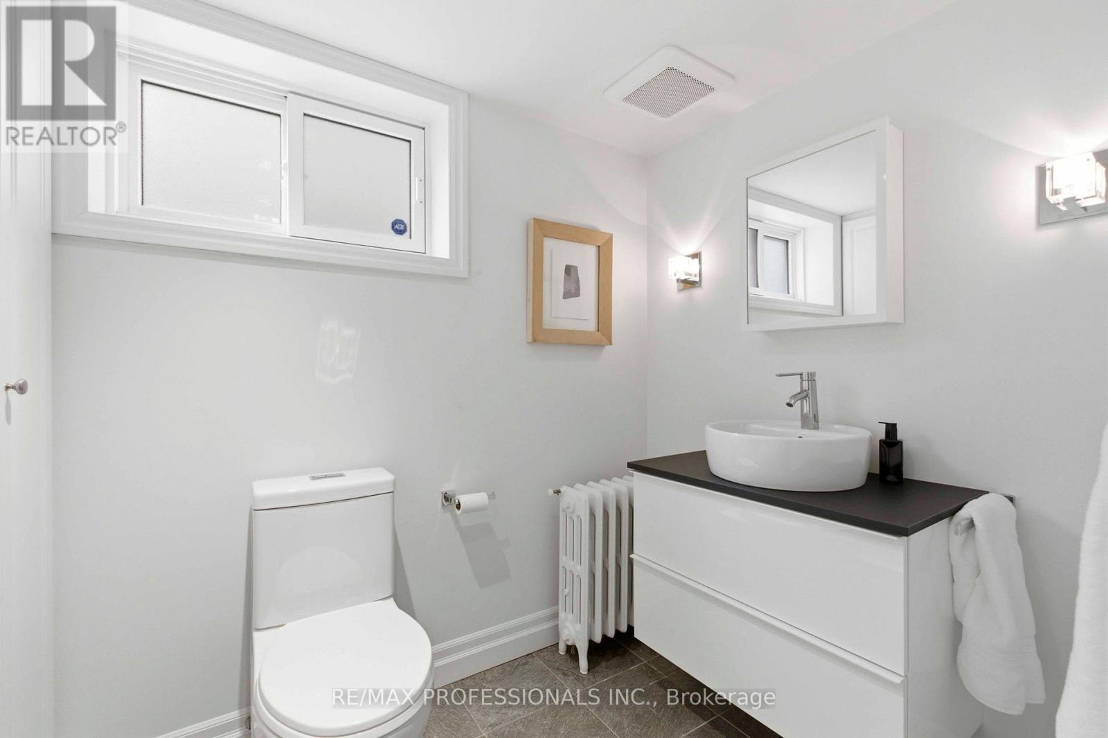 10 Edgemore Drive, Toronto, Ontario  M8Y 2M8 - Photo 31 - W13034930