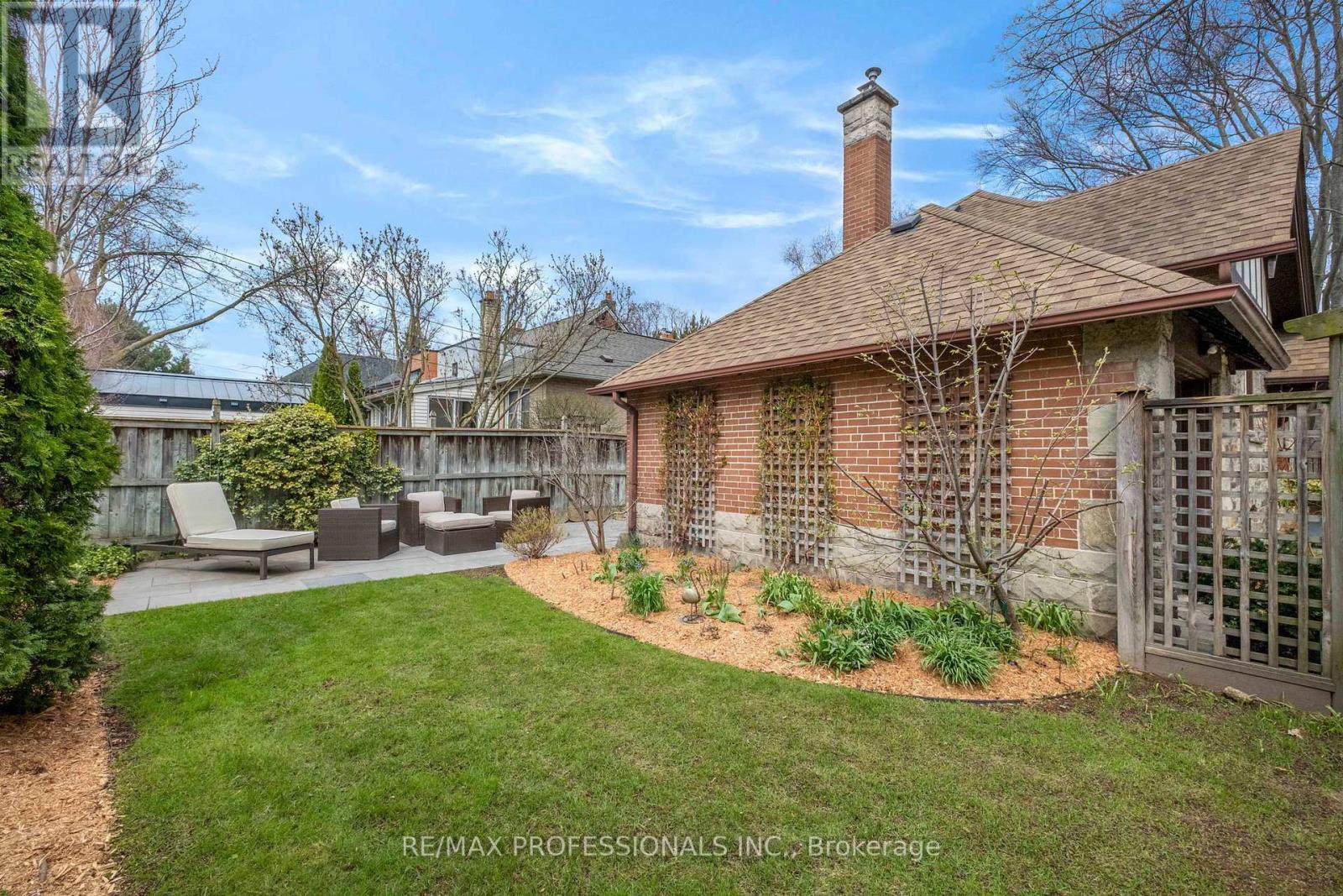 10 Edgemore Drive, Toronto, Ontario  M8Y 2M8 - Photo 38 - W13034930