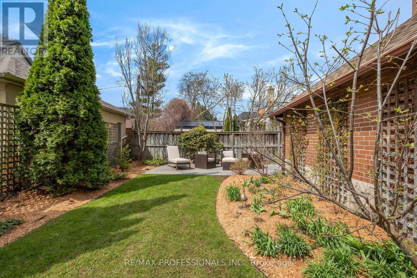 10 Edgemore Drive, Toronto, Ontario  M8Y 2M8 - Photo 39 - W13034930