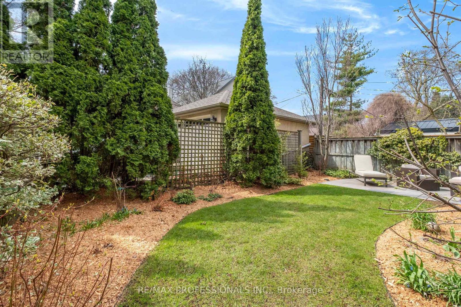 10 Edgemore Drive, Toronto, Ontario  M8Y 2M8 - Photo 40 - W13034930