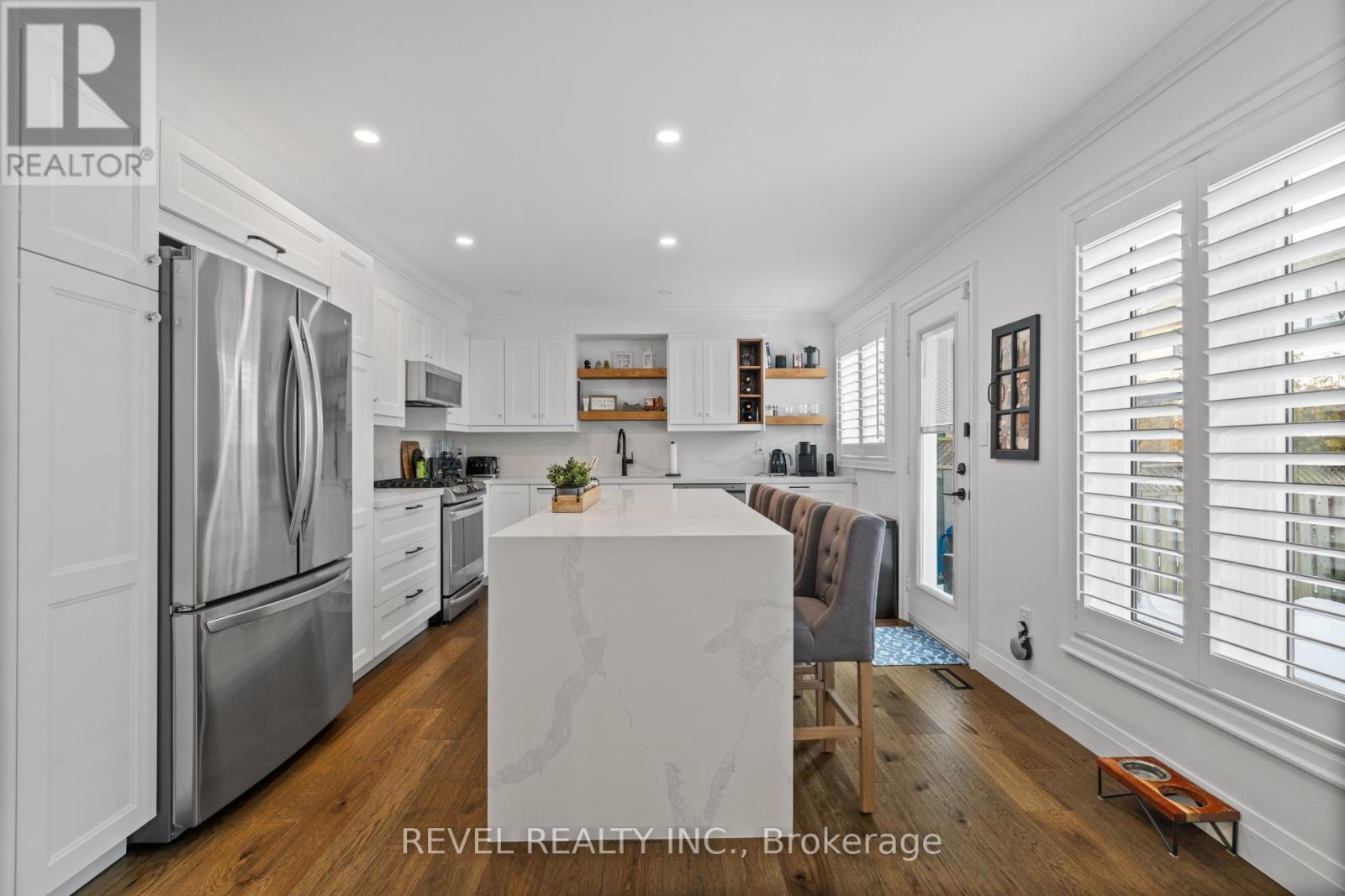 5609 Thorn Lane, Burlington, Ontario  L7L 6T5 - Photo 16 - W12851636