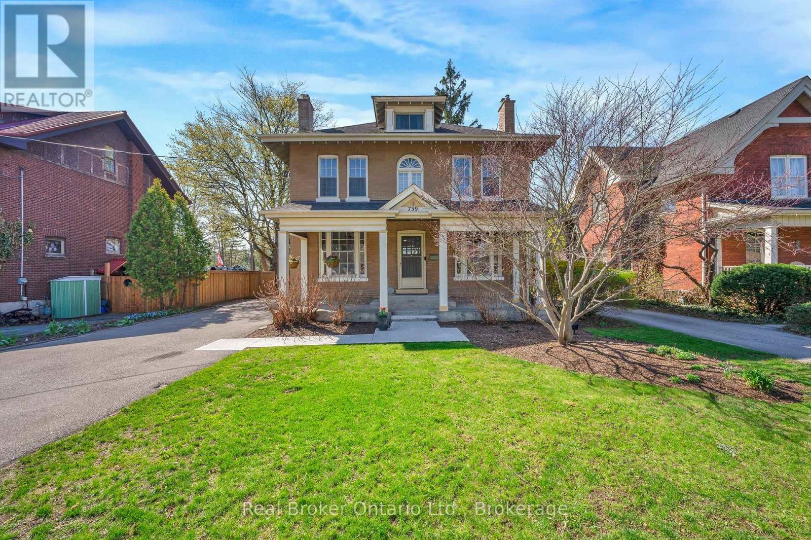 739 COLBORNE STREET, Brantford, Ontario