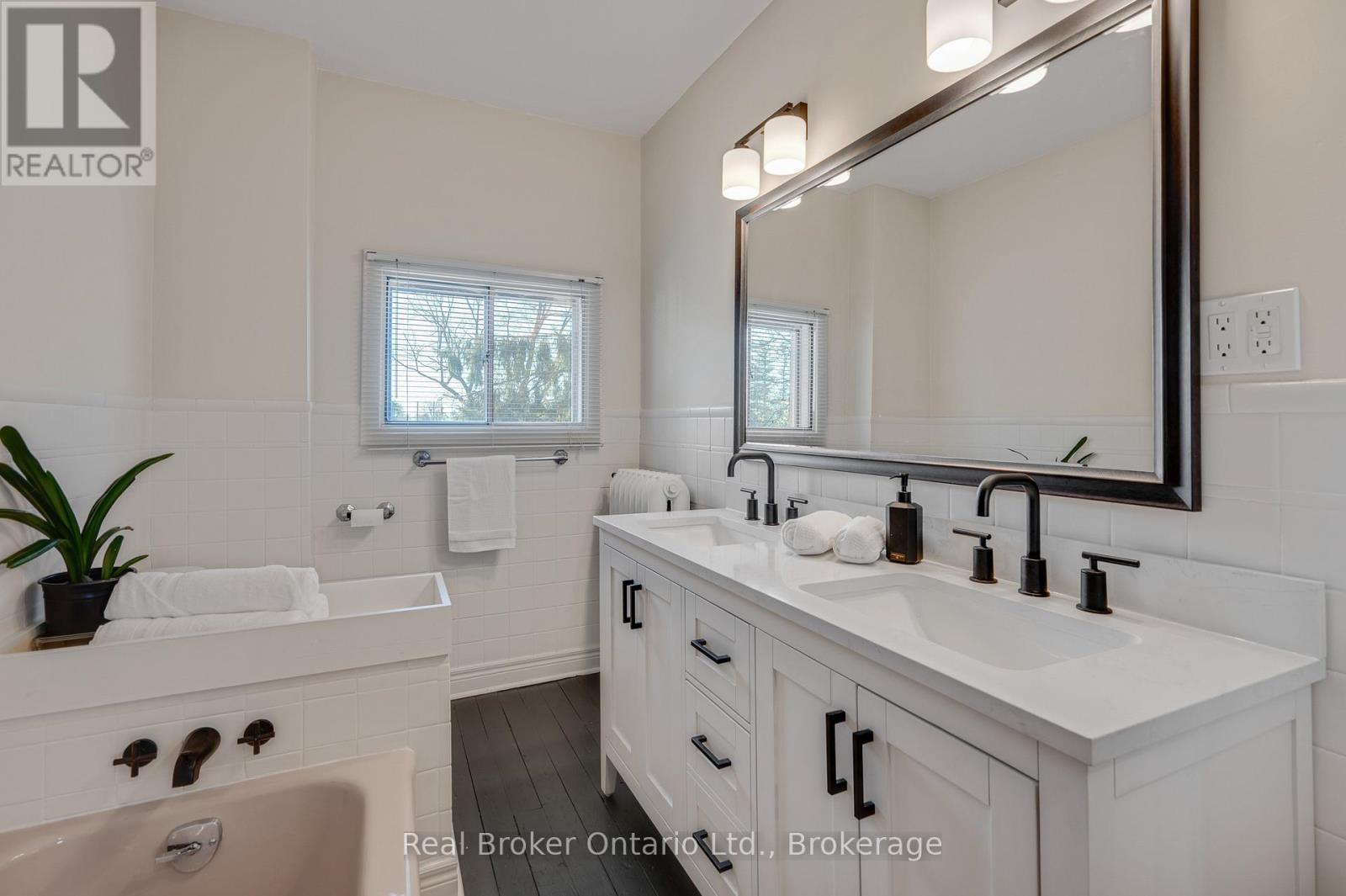 739 Colborne Street, Brantford, Ontario  N3S 3R9 - Photo 27 - X13035210