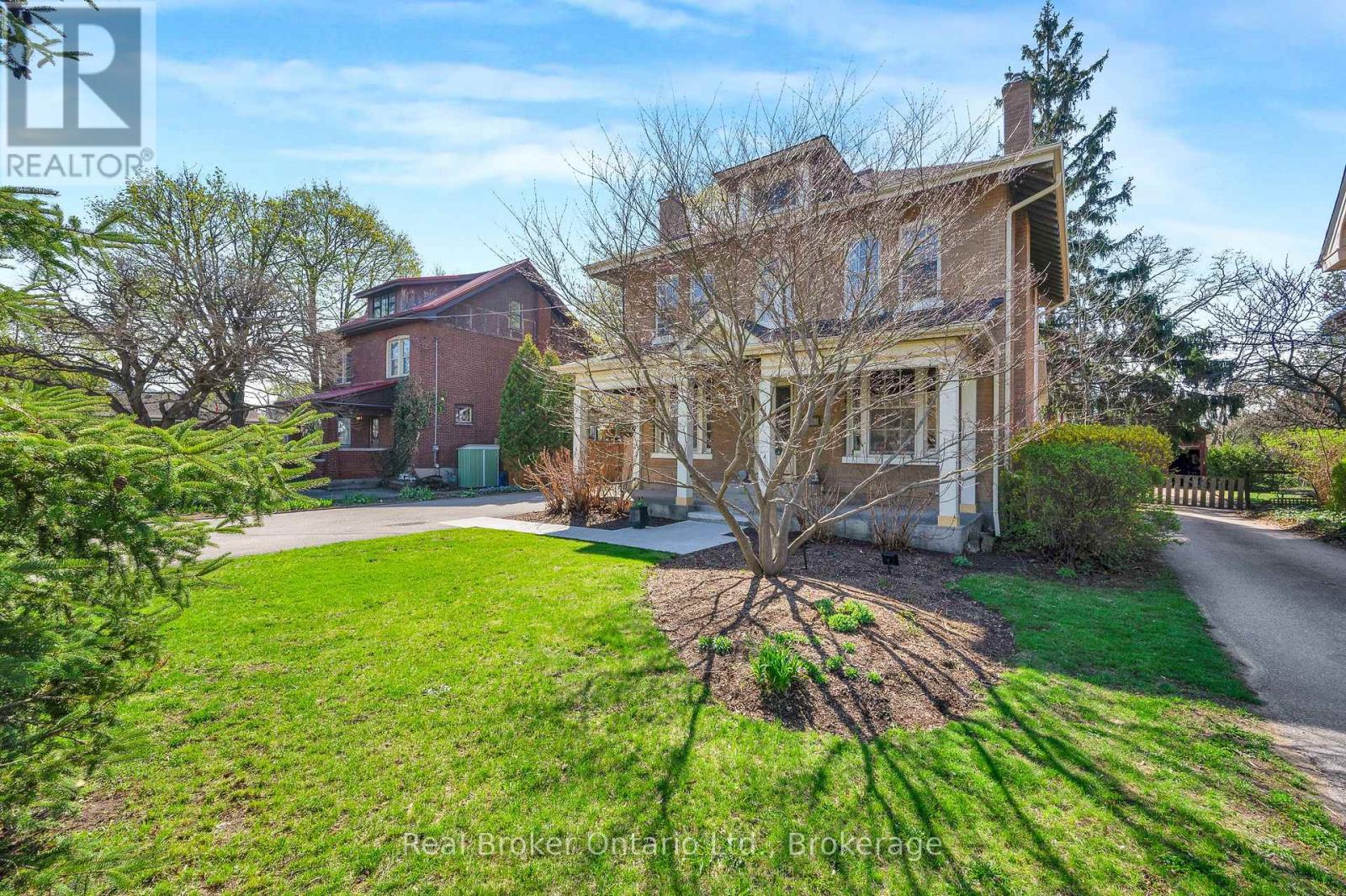 739 Colborne Street, Brantford, Ontario  N3S 3R9 - Photo 3 - X13035210