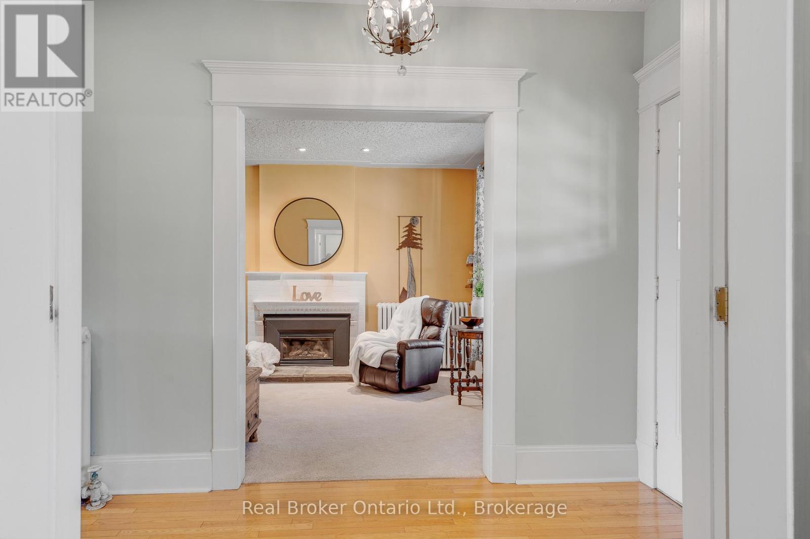 739 Colborne Street, Brantford, Ontario  N3S 3R9 - Photo 8 - X13035210