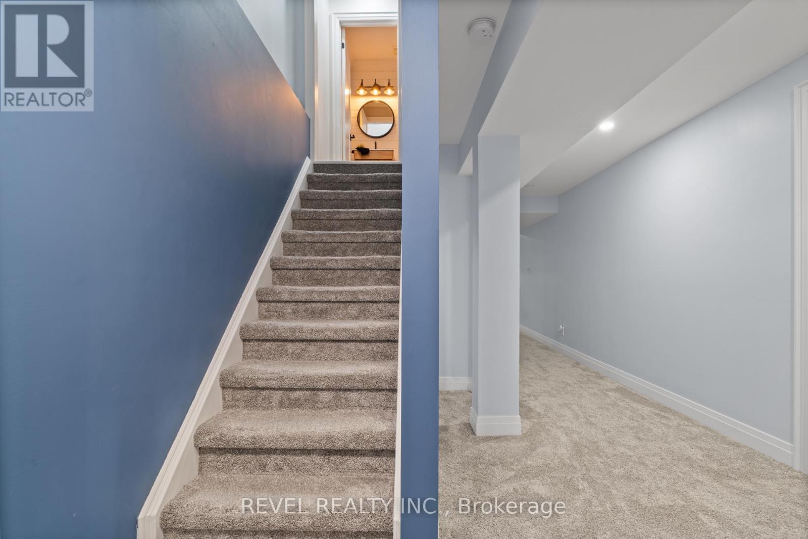 5609 Thorn Lane, Burlington, Ontario  L7L 6T5 - Photo 34 - W12851636