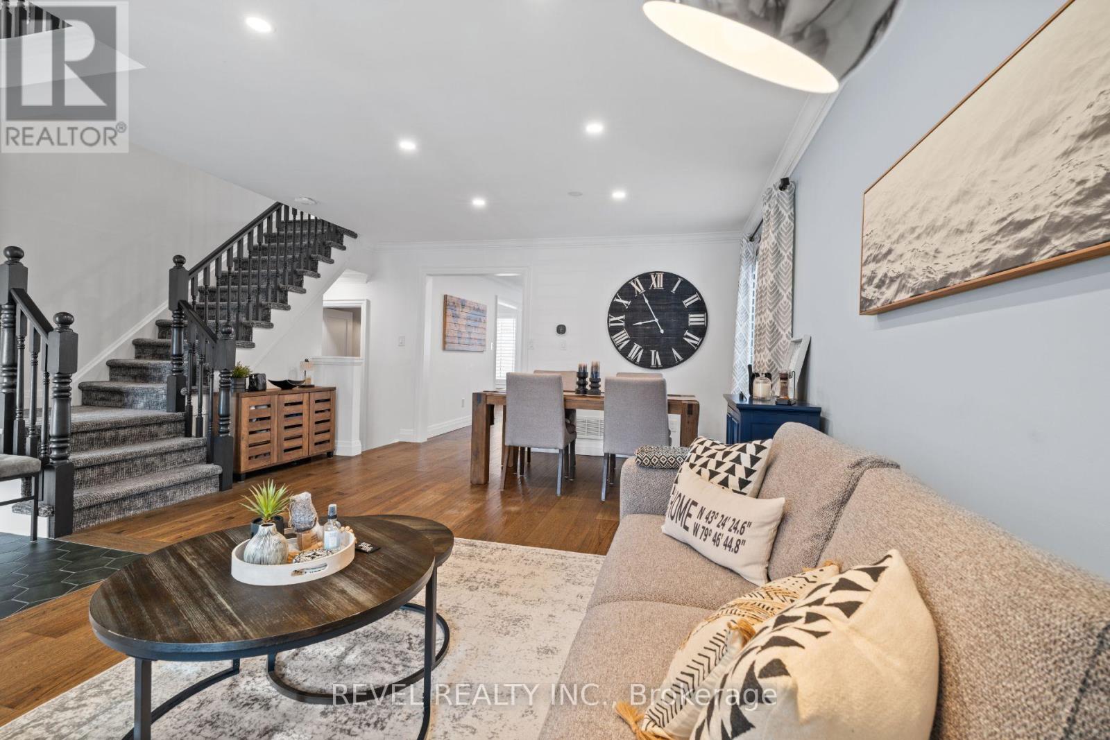 5609 Thorn Lane, Burlington, Ontario  L7L 6T5 - Photo 7 - W12851636