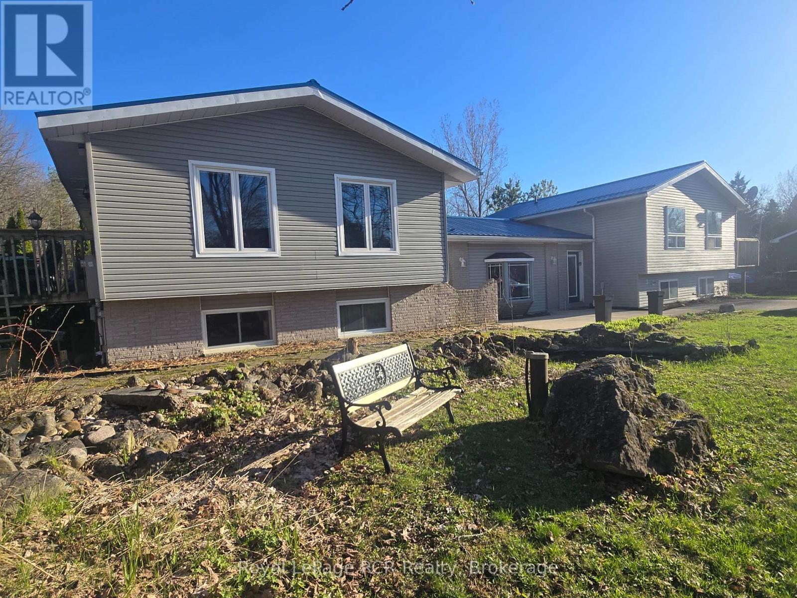 208 Pellisier Street, Grey Highlands, Ontario  N0C 1E0 - Photo 2 - X12855968