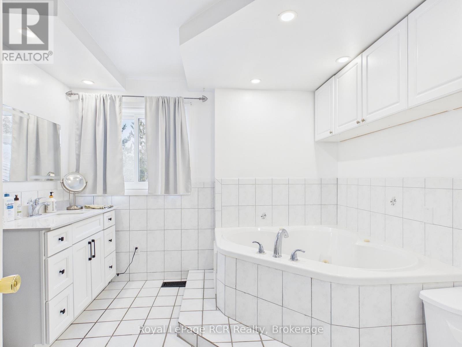 208 Pellisier Street, Grey Highlands, Ontario  N0C 1E0 - Photo 28 - X12855968