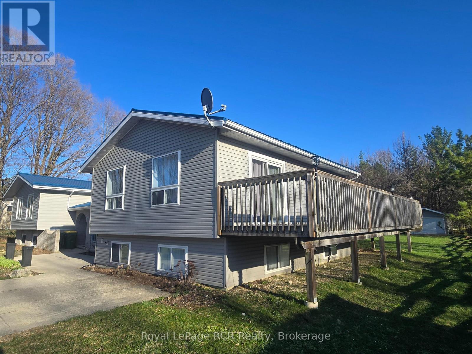 208 Pellisier Street, Grey Highlands, Ontario  N0C 1E0 - Photo 3 - X12855968