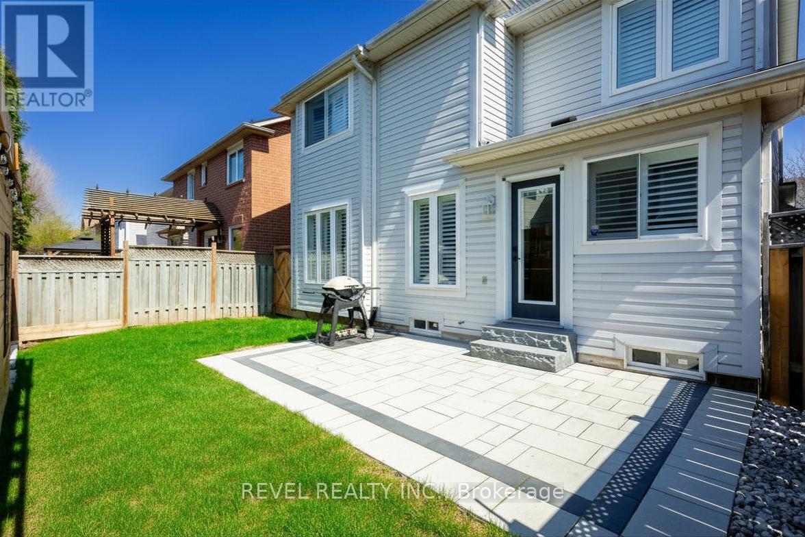 5609 Thorn Lane, Burlington, Ontario  L7L 6T5 - Photo 39 - W12851636