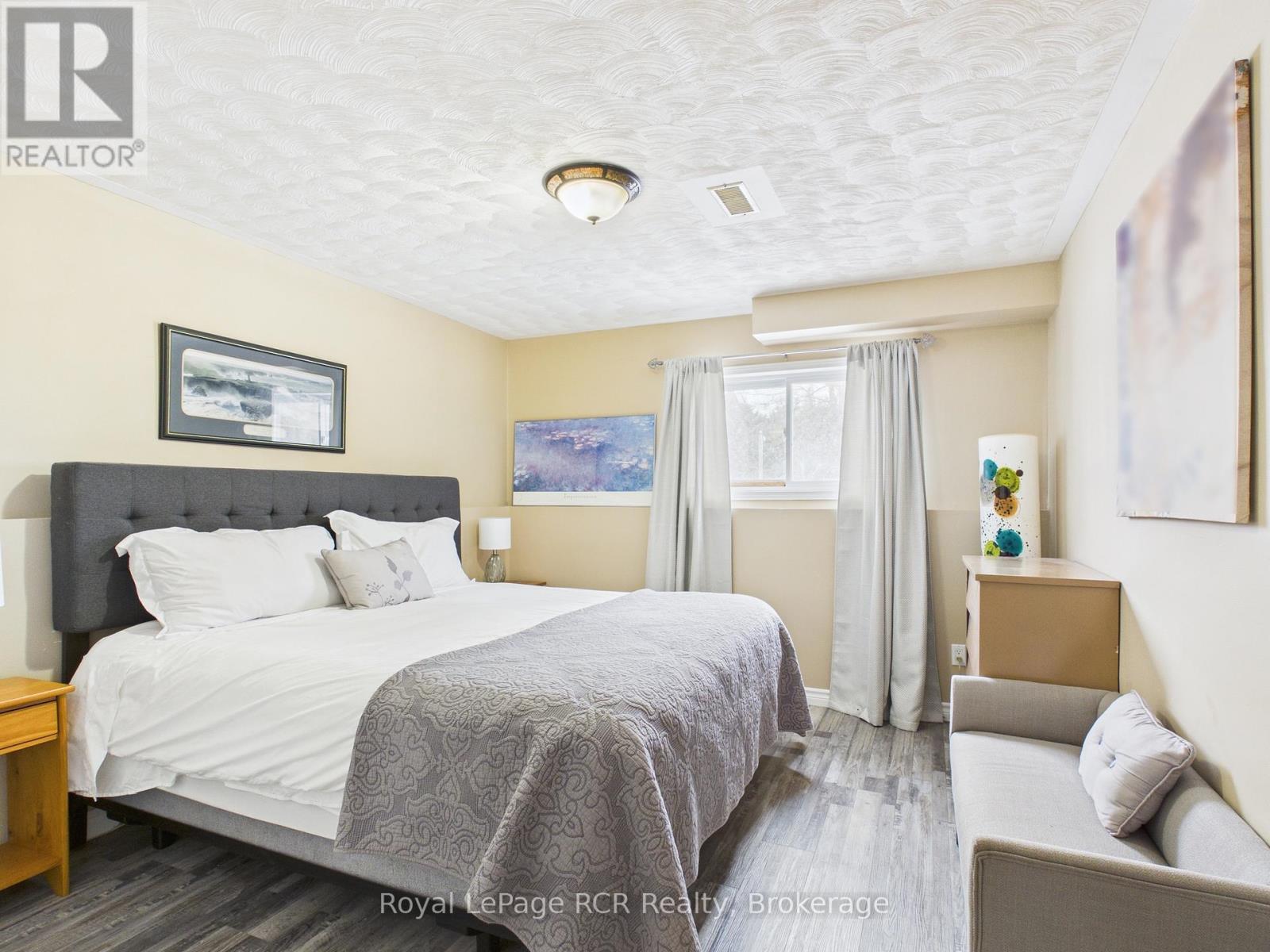 208 Pellisier Street, Grey Highlands, Ontario  N0C 1E0 - Photo 34 - X12855968